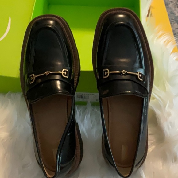 Sam Edelman Elegant Black Loafers with Gold Detailing - Picture 1 of 9